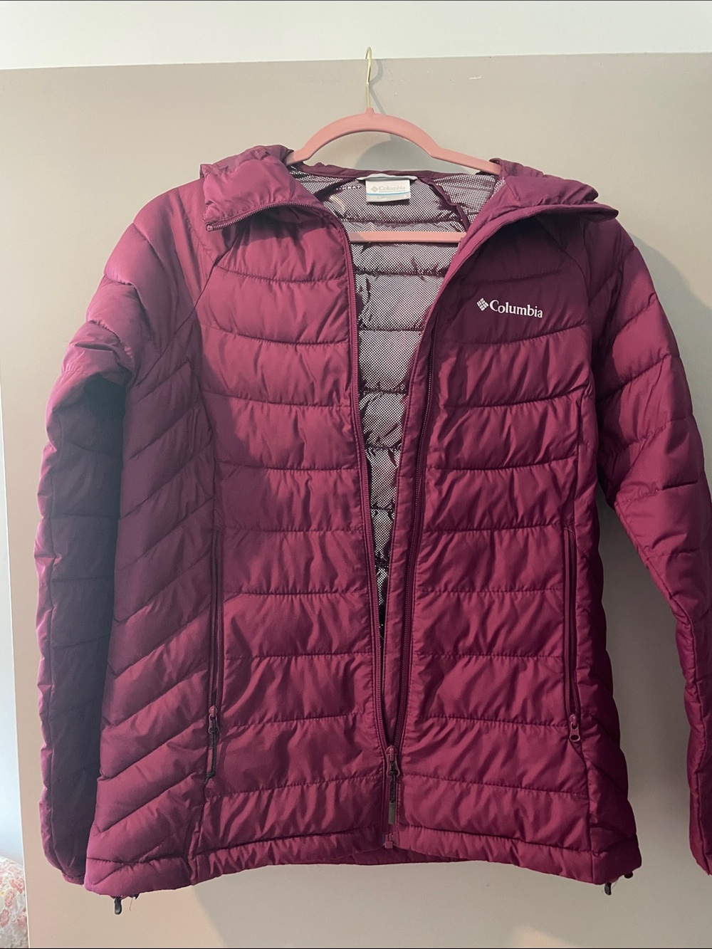 Columbia Women's Hooded Quilted Jacket - Wine